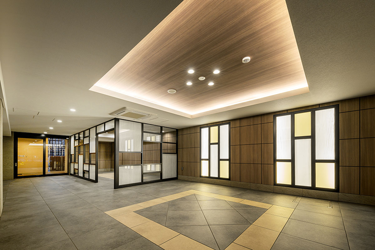 エントランスホール・ラウンジ夜景