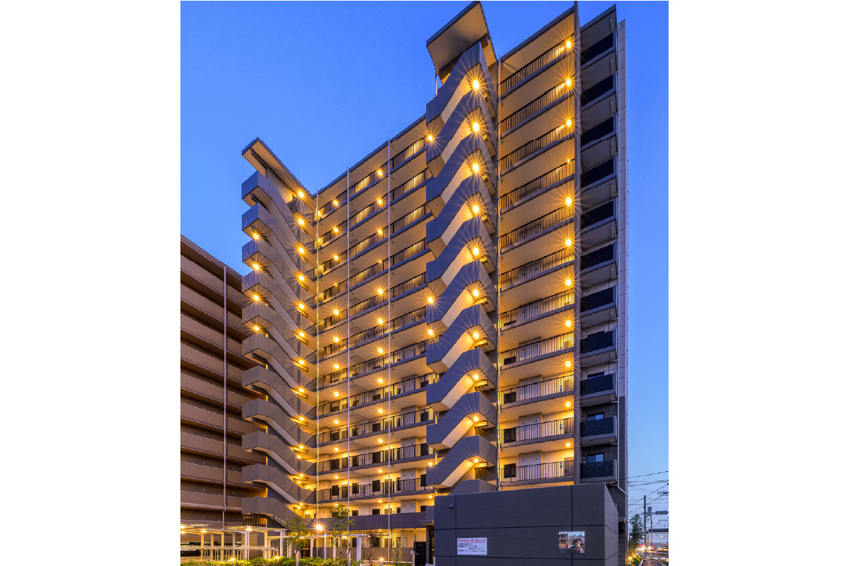 外観北西面夜景