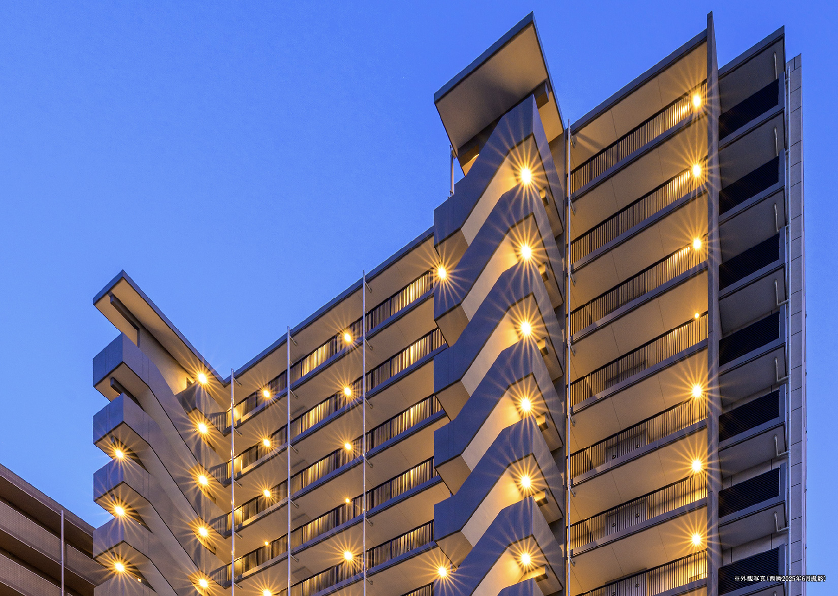 サンクレイドル飯能Ⅱ 外観北西面夜景