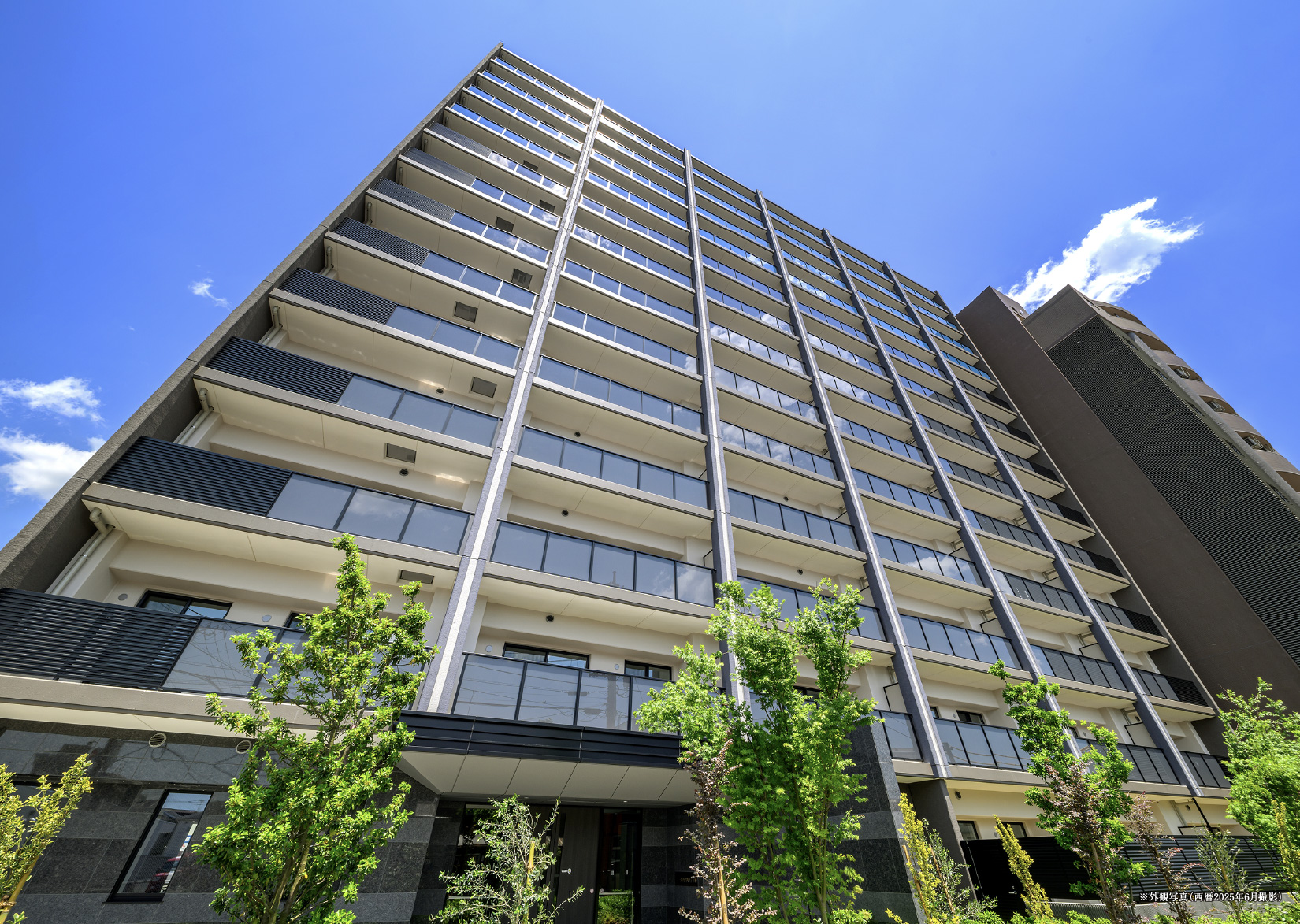 サンクレイドル飯能Ⅱ 外観南西面見上げ